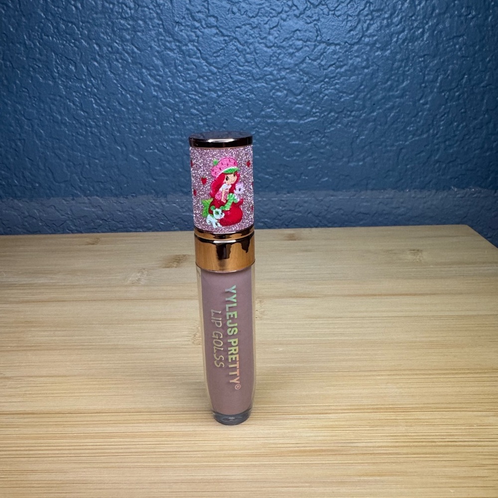 Strawberry shortcake Lip Gloss - Nude Pink
